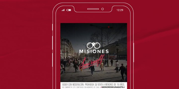 Vista mobile de campaña misiones para marca Smirnoff